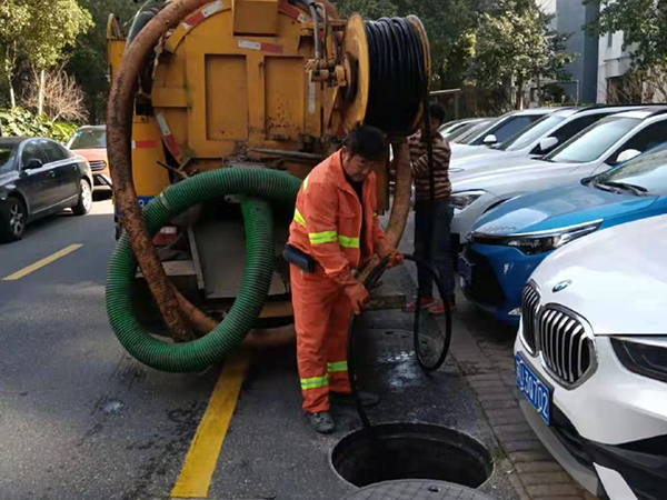 昌化镇排污管道清淤